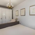 Апартаменты Pet Friendly In With Wifi *